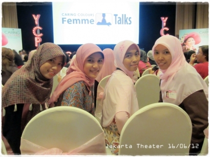 Inspirasi Dari Wanita-Wanita Hebat di YCPA 2012 Caring Colours