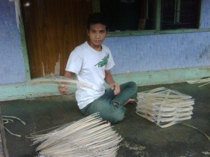 Melongok Produksi Layangan dari Kampung Babakan – Cimande