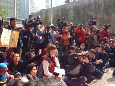 Ribuan BMI dan Warga Lokal Hong Kong Aksi Solidaritas Kasus Erwiana