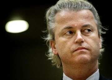 Ratu Beatrix Berkerudung, Geert Wilders “Meraung”