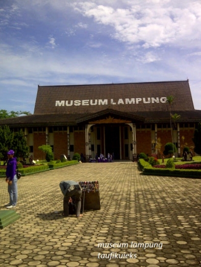 Wow!   Belajar Aksara Lampung di Museum Gratis