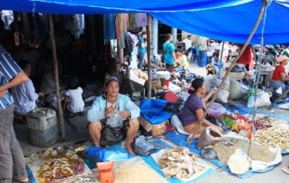 Harimbale: Pasar Tradisional Berjalan Orang Nias