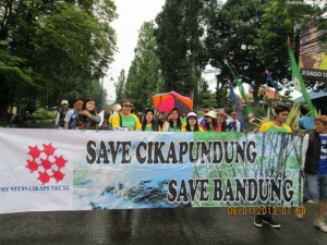 Save Cikapundung, Save Bandung dengan Menanam Pohon