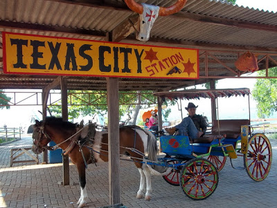 Pesona Wisata Kota Texas di Lamongan