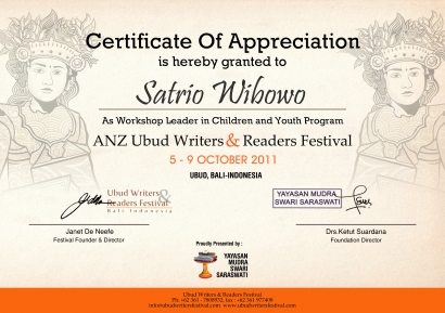 KENANGAN MENDAMPINGI SATRIO WIBOWO DI UBUD WRITERS READERS FESTIVAL 2011