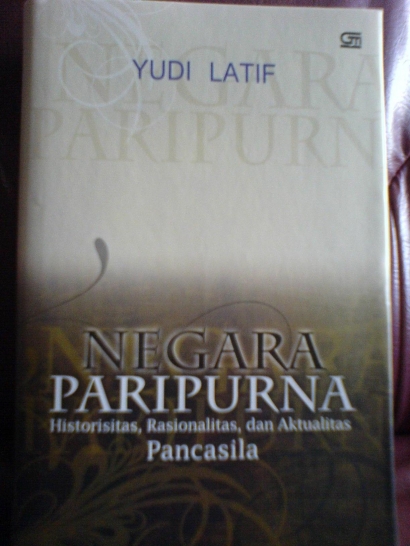 Yudi Latif dengan Negara Paripurna