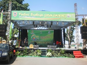Ayo Mampir ke 'Festival Budaya Pasar Terapung'