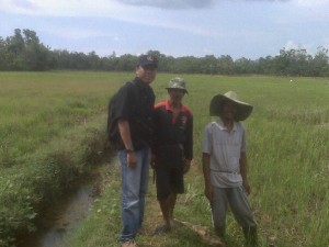 Konsistensi Seorang Aktifis Petani Yang Selalu Berpisah Dengan Keluarganya