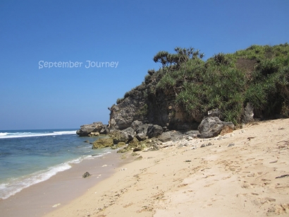 Sejenak Menikmati Keindahan Pantai Selatan Kukup (Hi-res pics)