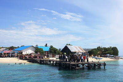 Menjala Rupiah Kusut di Pulau Terdepan