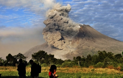 Akibat Erupsi Gunung Sinabung: Begini Kisah dari Desa ‘Hantu’ di Kaki Sinabung