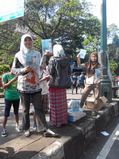 Novel 'Dilan' Karya Pidi Baiq Cetak Ulang Kurang dari Sebulan