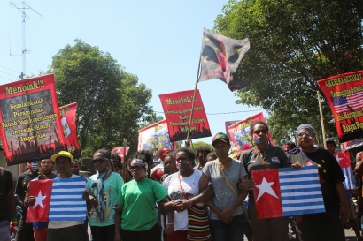 Wanita Papua: Antara Emansipasi atau Eksploitasi