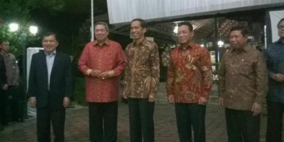Harmonisnya SBY-Jokowi…(Suksesi Indonesia pertama yang penuh senyum…)