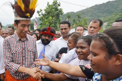 Jokowi Harus Minta Maaf Kepada Rakyat Papua?