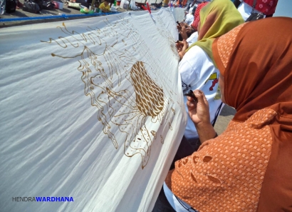 Batik 3005 Meter Karya Masyarakat Yogyakarta Pecahkan Rekor MURI