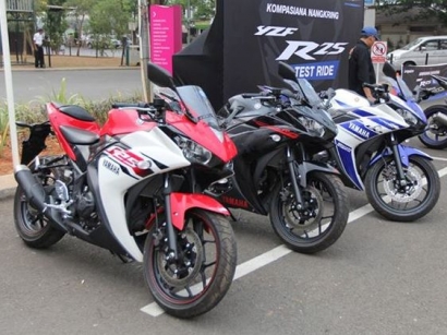 #2 : Yamaha R25, A Superbike That You Can Ride Everyday