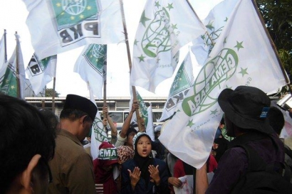 GEMASABA: Hadangan KMP Membuat Jokowi Semakin Dicintai Rakyat