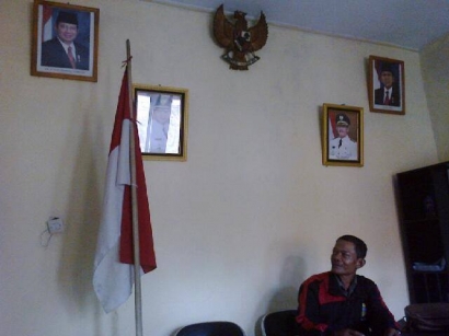 Di Hari Pelantikan Jokowi-JK "Photo" SBY-Budiono Masih Terpasang di Kantor-kantor