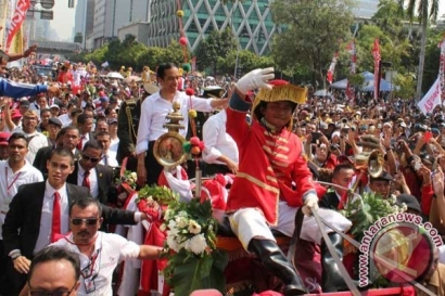 Menikmati Kemenangan Jokowi