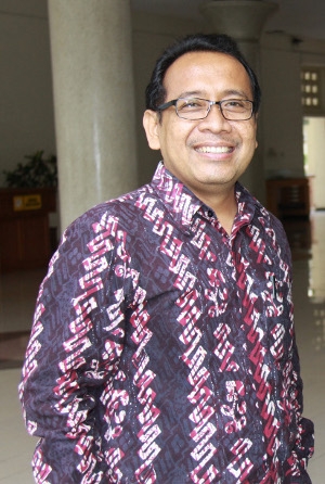 Bambang Purwoko : Pratikno Positif Mensesneg Jokowi