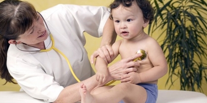Benar Tidak, Anak Kecil Perlu Imunisasi?
