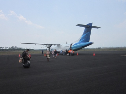 Pengalaman Perdana Naik Pesawat Garuda Indonesia dari Kampung Halaman Jember Ke Surabaya