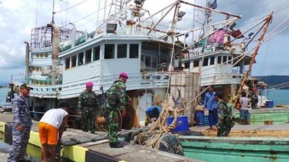 Hari Ini, Dua Kapal Pencuri Ikan di Ambon Ditenggelamkan