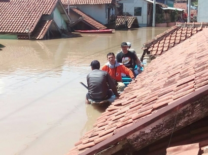 Bangkitnya Semangat Warga Korban Banjir Bandung