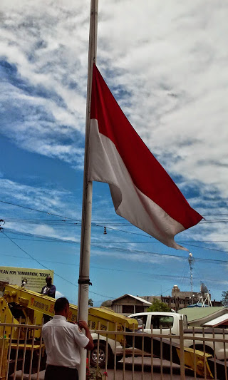 Bendera Merah Putih Setengah Tiang Di Fiji Untuk Musibah Air Asia Dan Banjarnegara