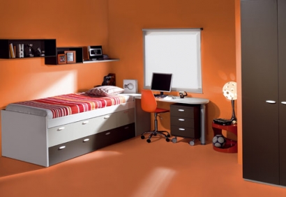 Percik Kesegaran Oranye dalam Kamar Tidur Remaja