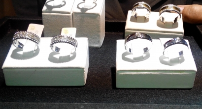 Wedding Ring Julia Jewelry “Simple, Elegant dan Modern”