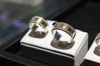 Antara Cinta, Pernikahan dan Wedding Ring Julia Jewelry