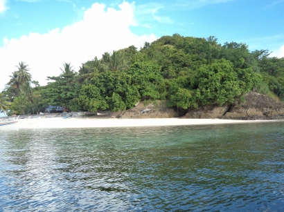 Wisata Pulau Mendaku Sangihe