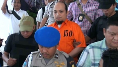 Perwira Polri Boleh, Pemimpin/Penyidik KPK Harus Ditangkap