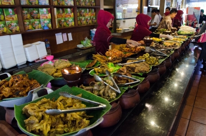 10 Jam Wisata Kuliner Kecil di Kota Bandung