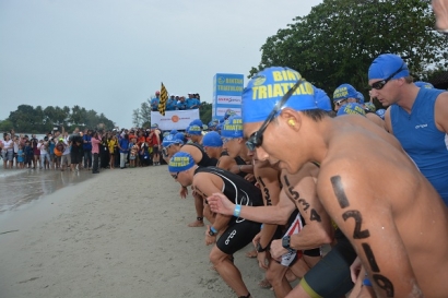 Menggaungkan Pesona Kepri melalui Bintan Triathlon 2015