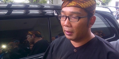Ridwan Kamil Perlu Melihat Pengalaman Risma Mengelola Sampah Kota