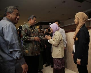 SBY Menangis karena Mahasiswi Ini