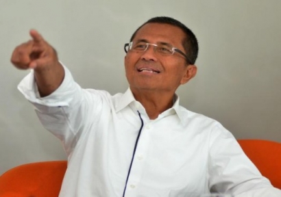 Dahlan Iskan, Juragan Media yang Berlumur Proyek Kotor